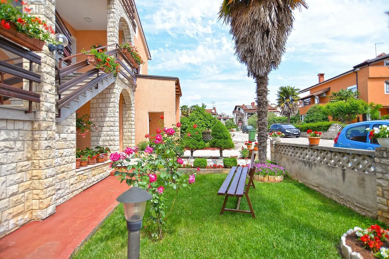 Apartments Orange 167 Novigrad Istria Croacia